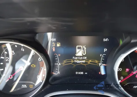 2021 Jeep Compass Limited 4X4 from USA, damaged, VIN 3C4NJDCBXMT575559